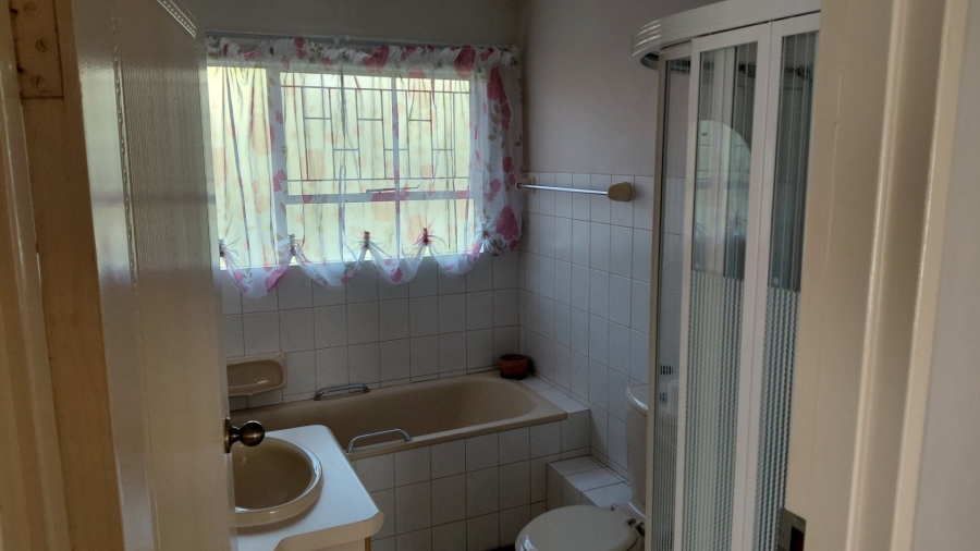 2 Bedroom Property for Sale in Kiepersol Free State